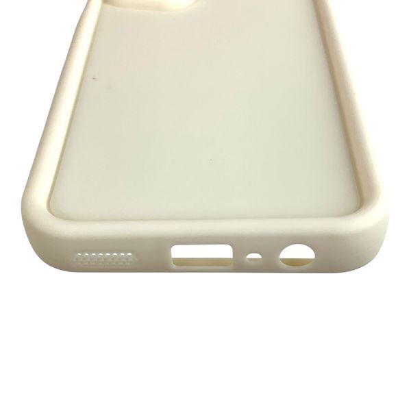 Чехол силиконовый Soft Touch для Realme C65 молочный (Полная защита камеры) 0054117 фото