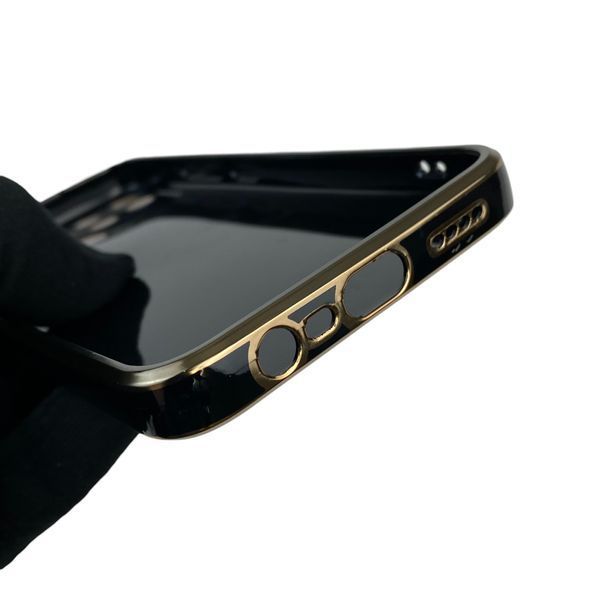 Чехол для Realme Narzo 50A с защитой камеры с золотой окантовкой на реалми нарзо 50а черный gs1 0019655 фото