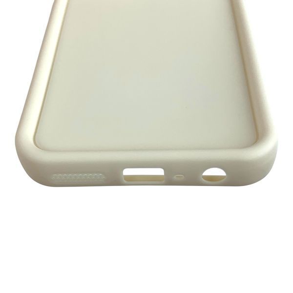 Чехол силиконовый Soft Touch для Oppo A60 молочный (Полная защита камеры) 0054133 фото