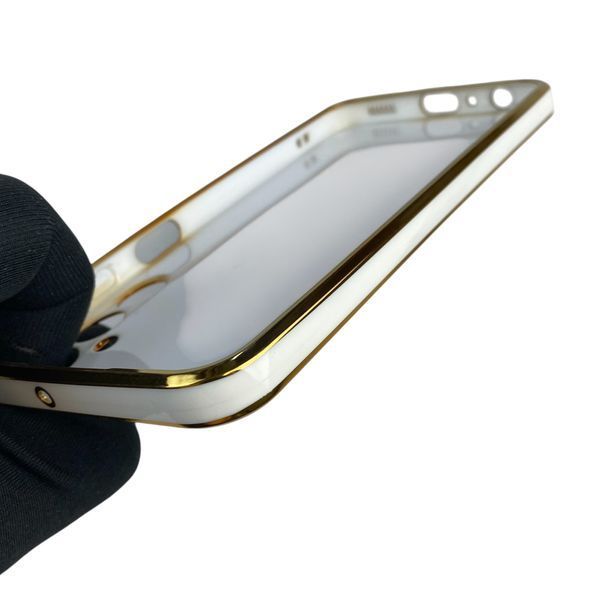 Чохол для Samsung Galaxy A24 (SM-A245F) глянцевий із захистом камери із золотою окантовкою на самсунг а24 білий gs1 0019724 фото