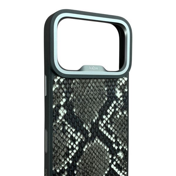 Чехол Kajsa Glamorous Snake для iPhone 17 Pro черный (MagSafe, металлическое кольцо камеры, премиум) 0062036 фото