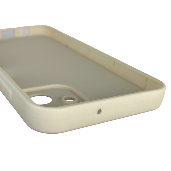 Чехол силиконовый Soft Touch для Samsung Galaxy A06 (SM-A065) молочный (Полная защита камеры) 0039507 фото