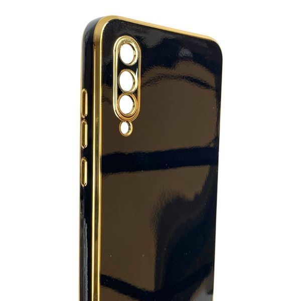 Чехол для Xiaomi Mi 9 Lite черный глянцевый с золотой окантовкой (глянцевый, золотая окантовка) 0062453 фото