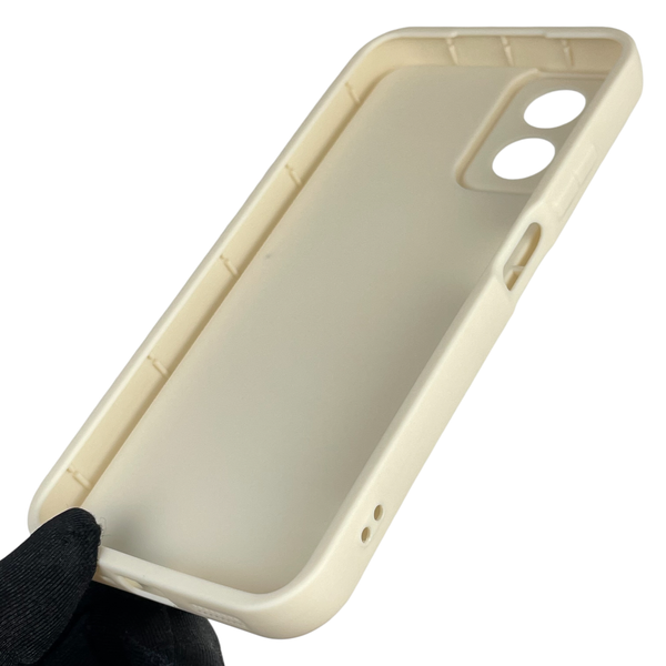 Чохол силіконовий Soft Touch для OPPO A18 4G (CPH2591) молочний (Повний захист камери) 0039390 фото