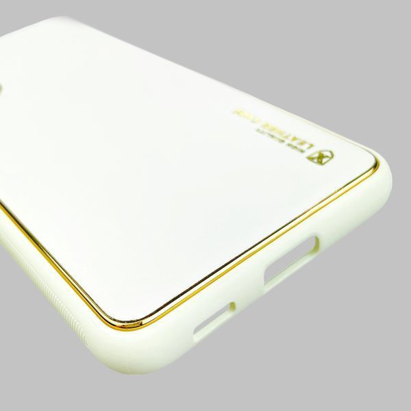 Чехол для Samsung Galaxy S21 FE SM-G990B кожаный с золотой окантовкой на самсунг с21 фе белый 0001396 фото