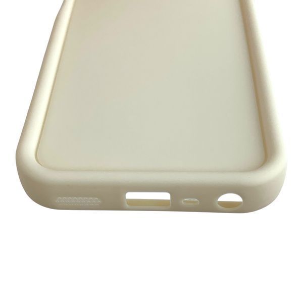 Чехол силиконовый Soft Touch для Realme 8i молочный (Полная защита камеры) 0054348 фото