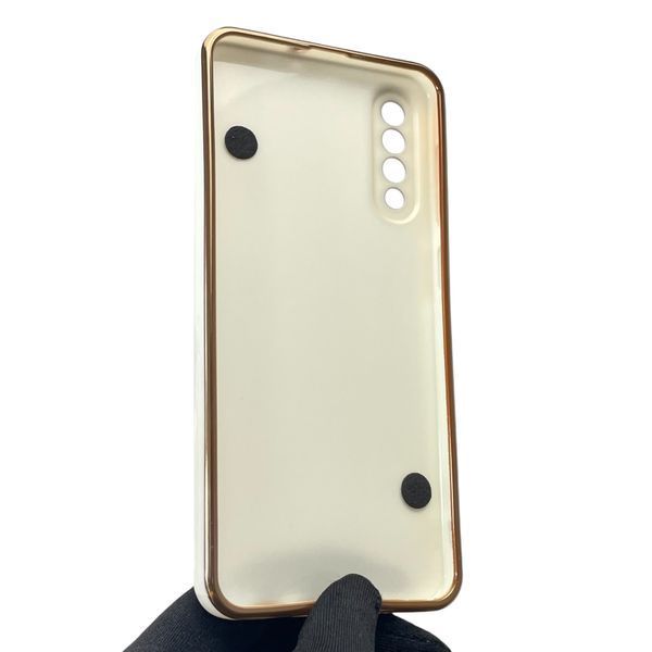 Чехол для телефона Samsung Galaxy A50 (SM-A505F) женский с ремешком и украшениями и золотой окантовкой на самсунг а50 белый gs1 0016332 фото