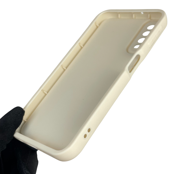 Чехол силиконовый Soft Touch с 3D принтом для Samsung Galaxy A7 2018 (SM-A750) молочный (Полная защита камеры) 0042062 фото